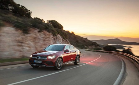 2020 Mercedes-Benz GLC 300 Coupe 4MATIC (Color: Designo Hyacinth Red Metallic) Front Three-Quarter Wallpapers 450x275 (80)