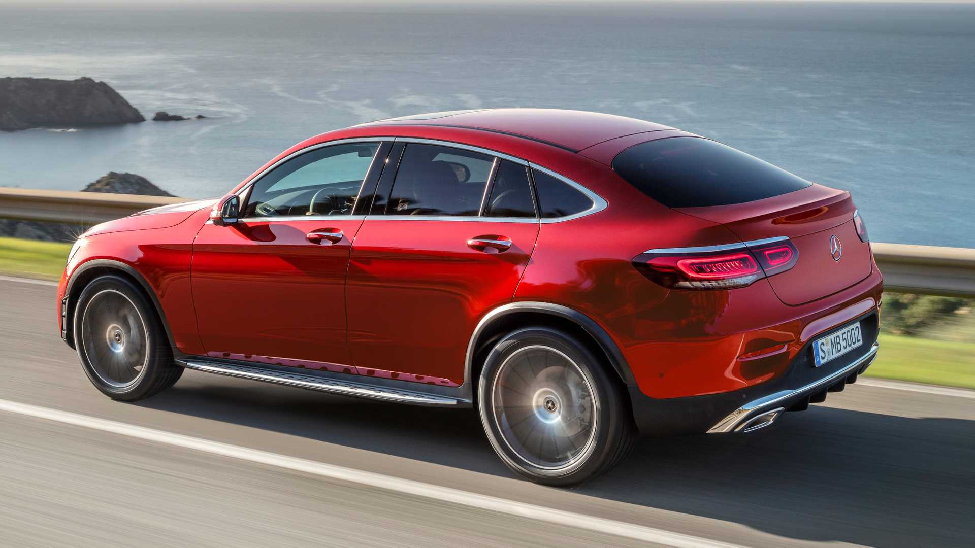 2020 Mercedes-Benz GLC 300 Coupe 4MATIC (Color: Designo Hyacinth Red Metallic) Rear Three-Quarter Wallpapers #78 of 94