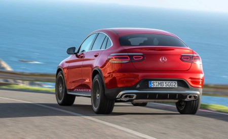 2020 Mercedes-Benz GLC 300 Coupe 4MATIC (Color: Designo Hyacinth Red Metallic) Rear Three-Quarter Wallpapers 450x275 (70)