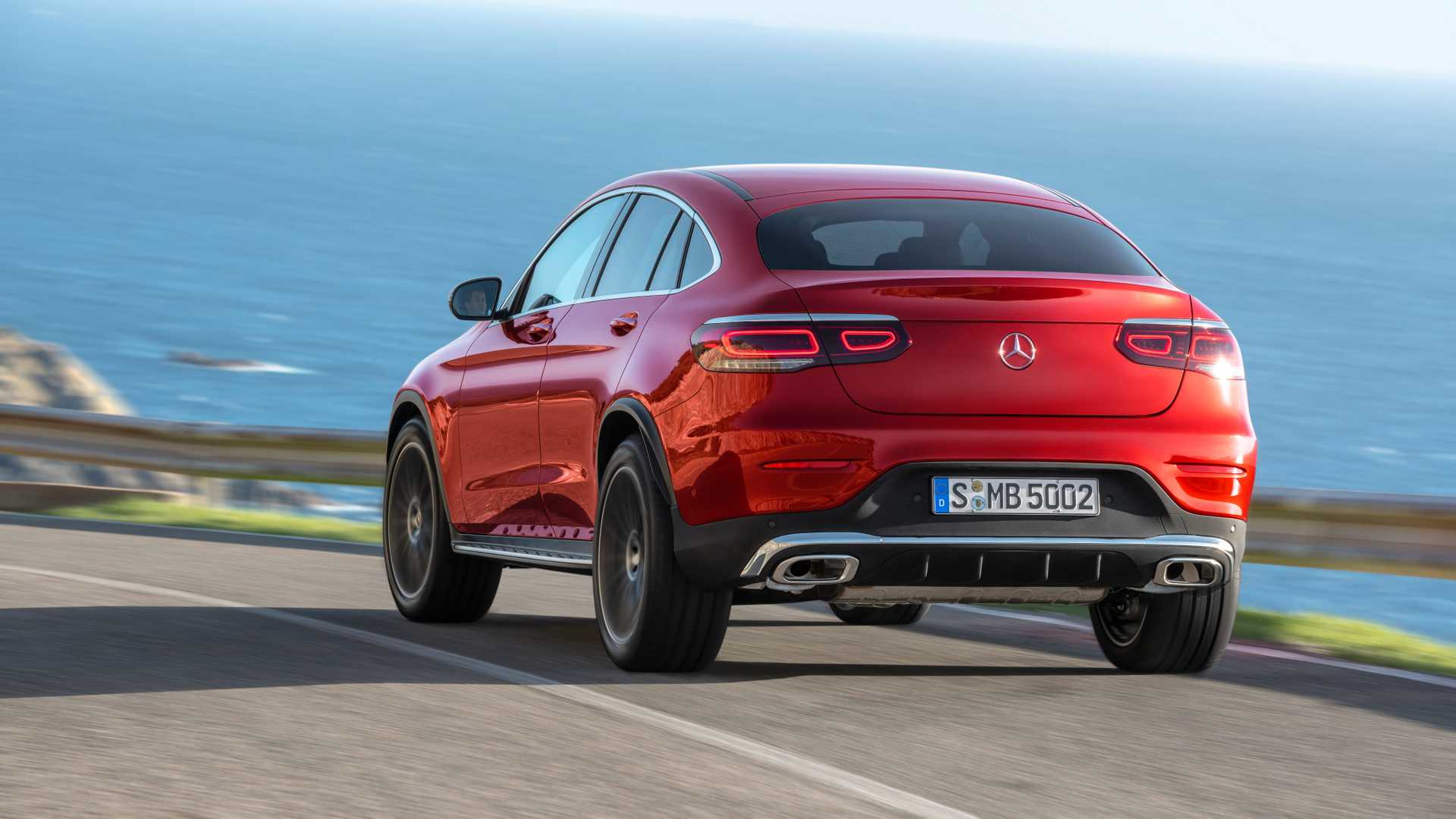2020 Mercedes-Benz GLC 300 Coupe 4MATIC (Color: Designo Hyacinth Red Metallic) Rear Three-Quarter Wallpapers #70 of 94