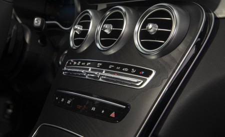 2020 Mercedes-Benz GLC 300 Coupe (US-Spec) Interior Detail Wallpapers 450x275 (37)
