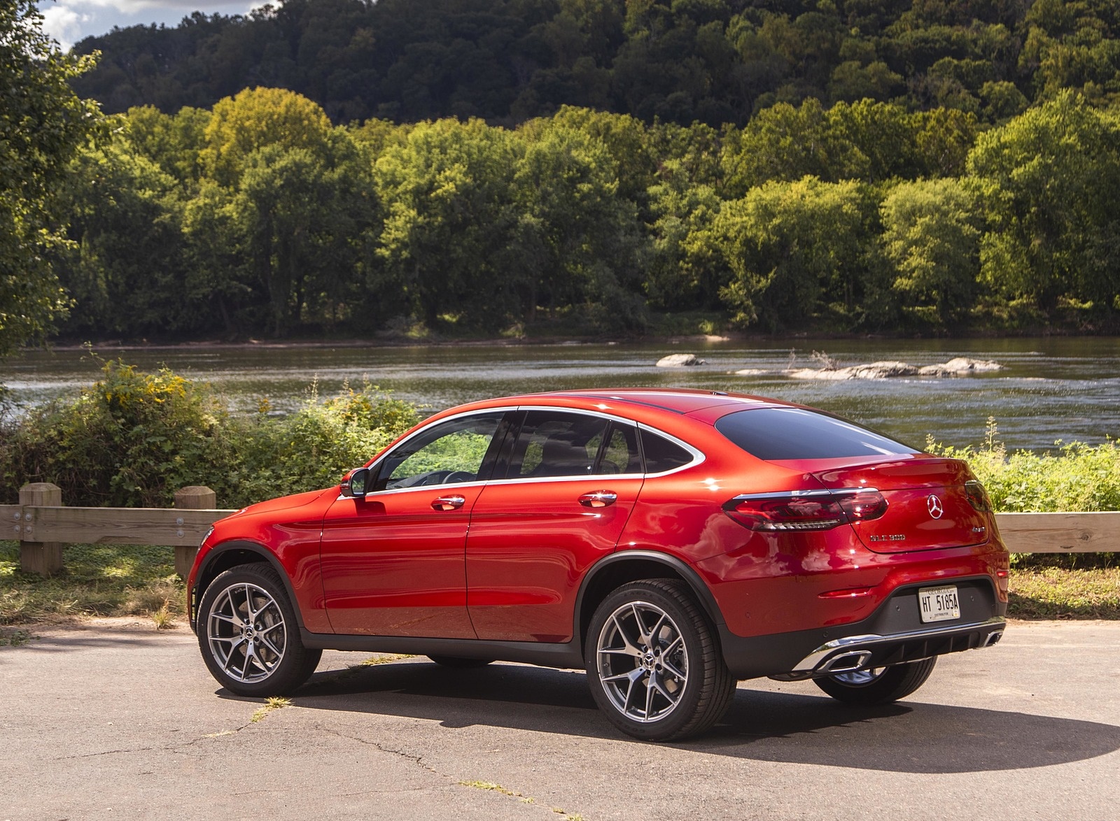 2020 Mercedes-Benz GLC 300 Coupe (US-Spec) Rear Three-Quarter Wallpapers #18 of 94