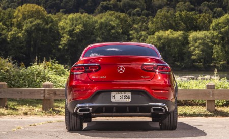 2020 Mercedes-Benz GLC 300 Coupe (US-Spec) Rear Wallpapers 450x275 (21)