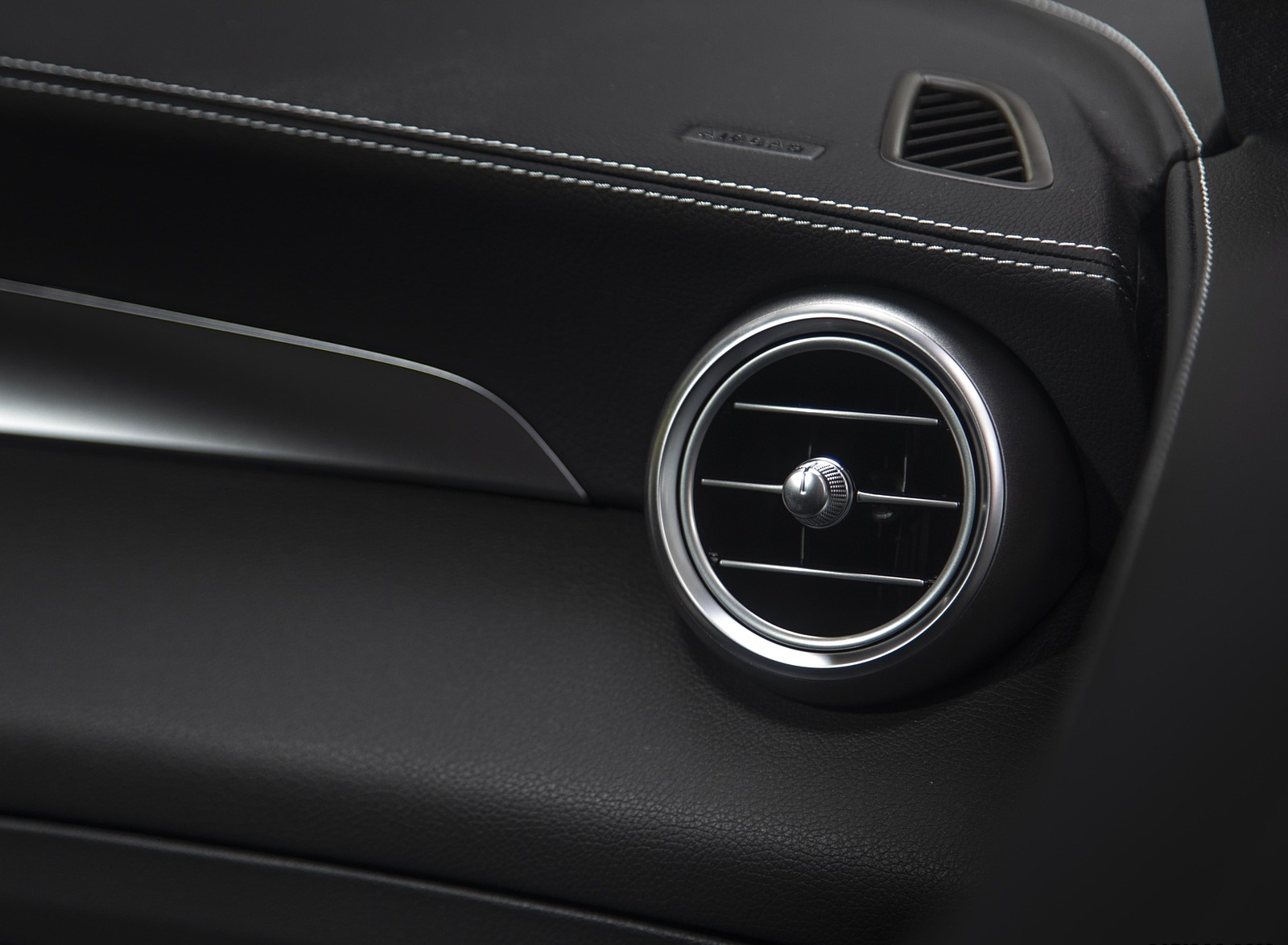 2020 Mercedes-Benz GLC 300 (US-Spec) Interior Detail Wallpapers #33 of 62
