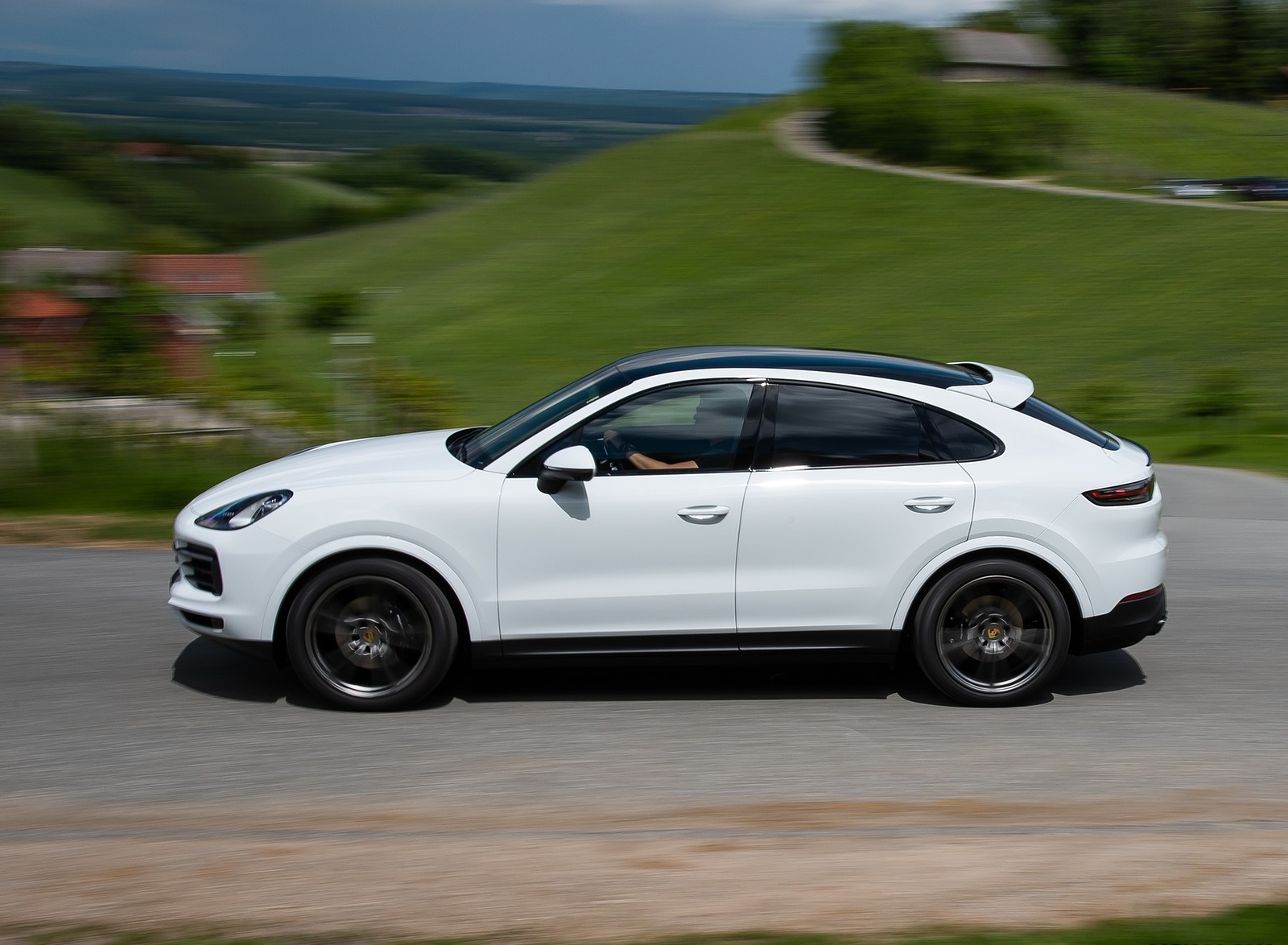 Porsche Cayenne 2019 White