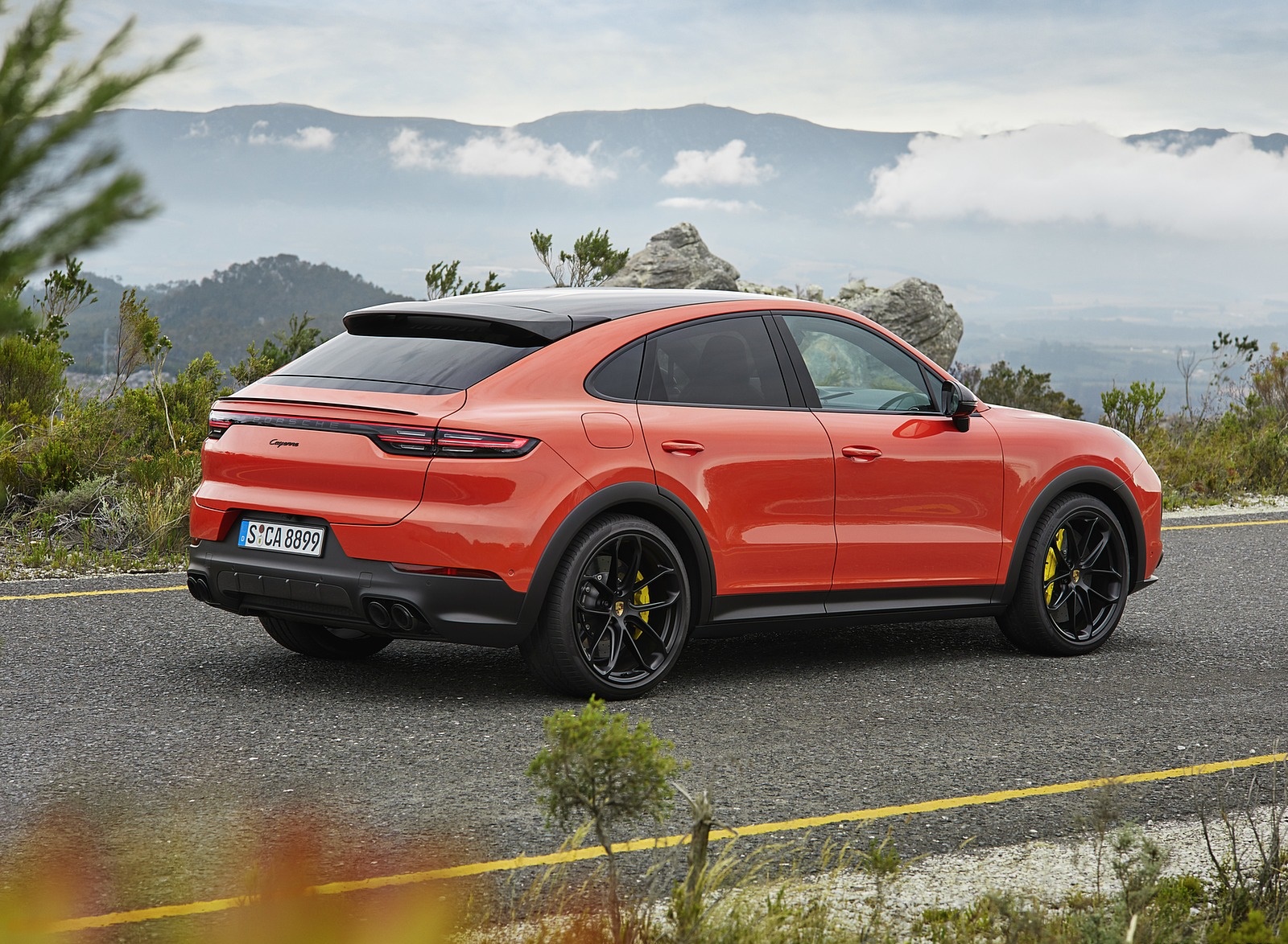 2020 Porsche Cayenne Coupe Rear Three-Quarter Wallpapers #183 of 212