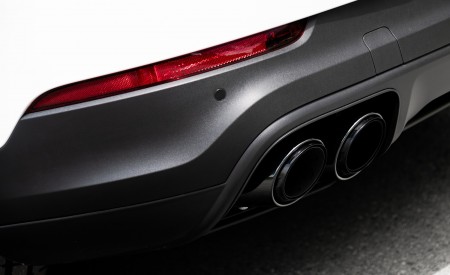 2020 Porsche Cayenne Coupé (Color: Carrara White Metallic) Tailpipe Wallpapers 450x275 (156)
