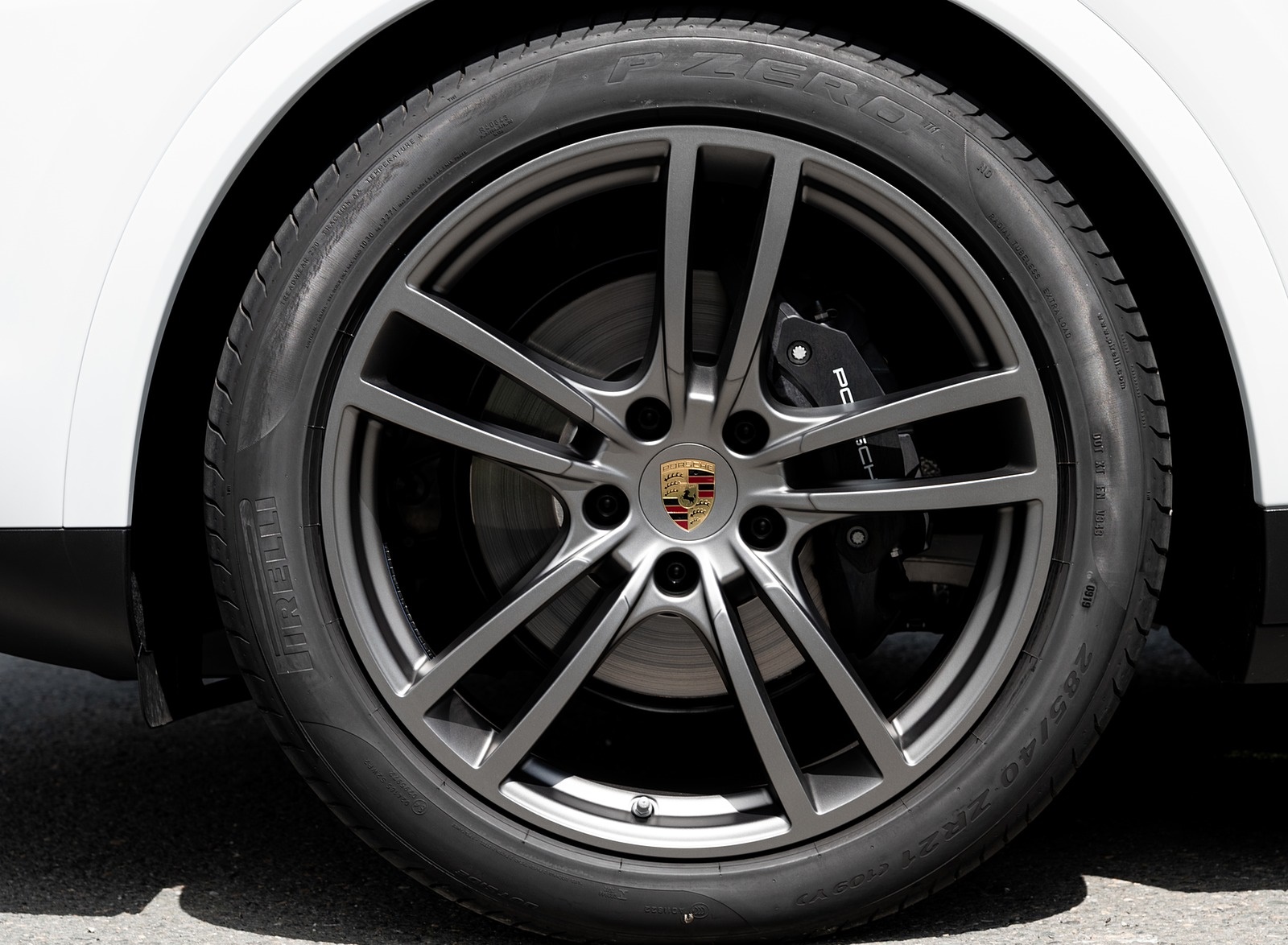 2020 Porsche Cayenne Coupé (Color: Carrara White Metallic) Wheel Wallpapers #155 of 212