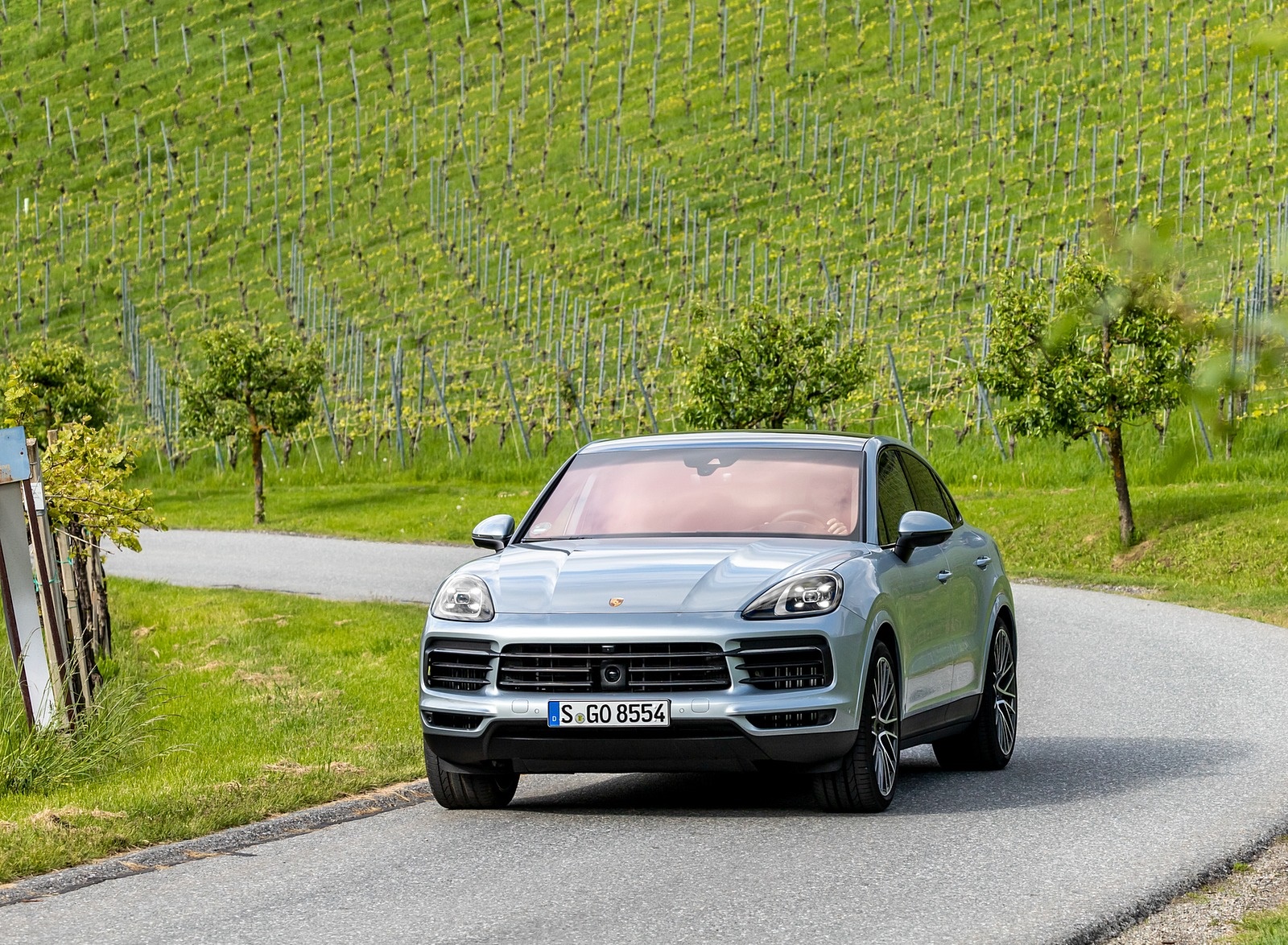 2020 Porsche Cayenne S Coupé (Color Dolomite Silver Metallic) Front