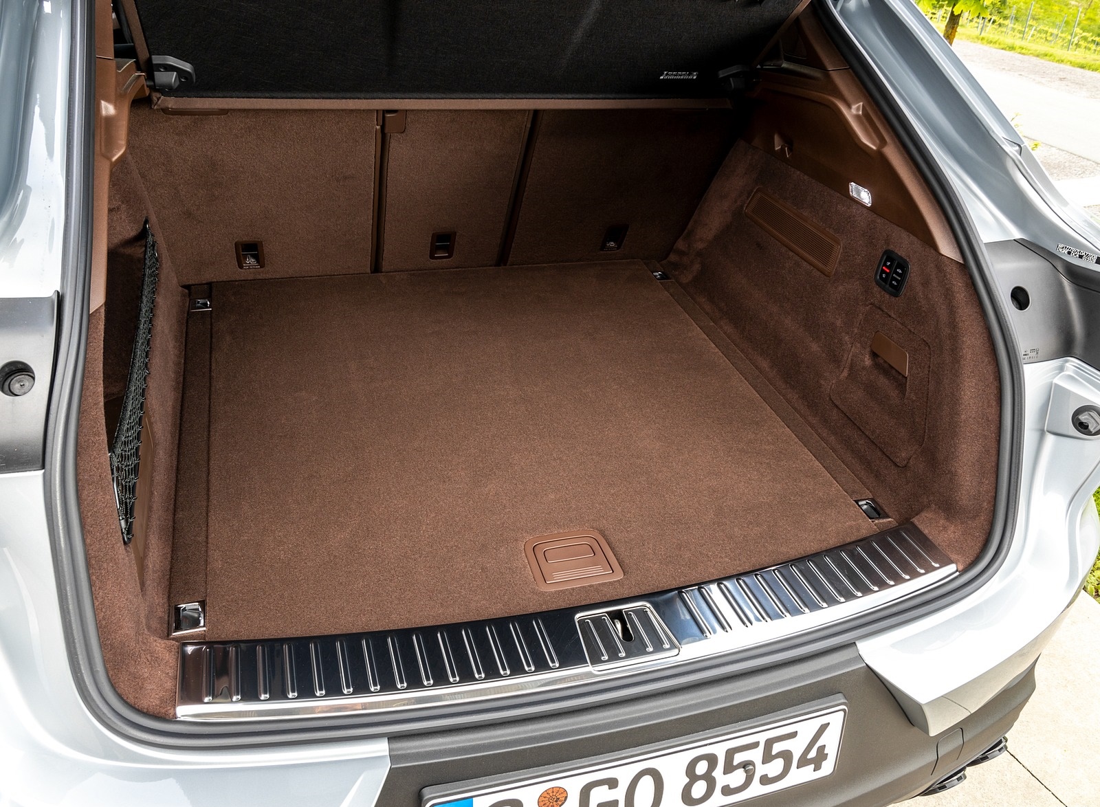 2020 Porsche Cayenne S Coupé (Color Dolomite Silver Metallic) Trunk