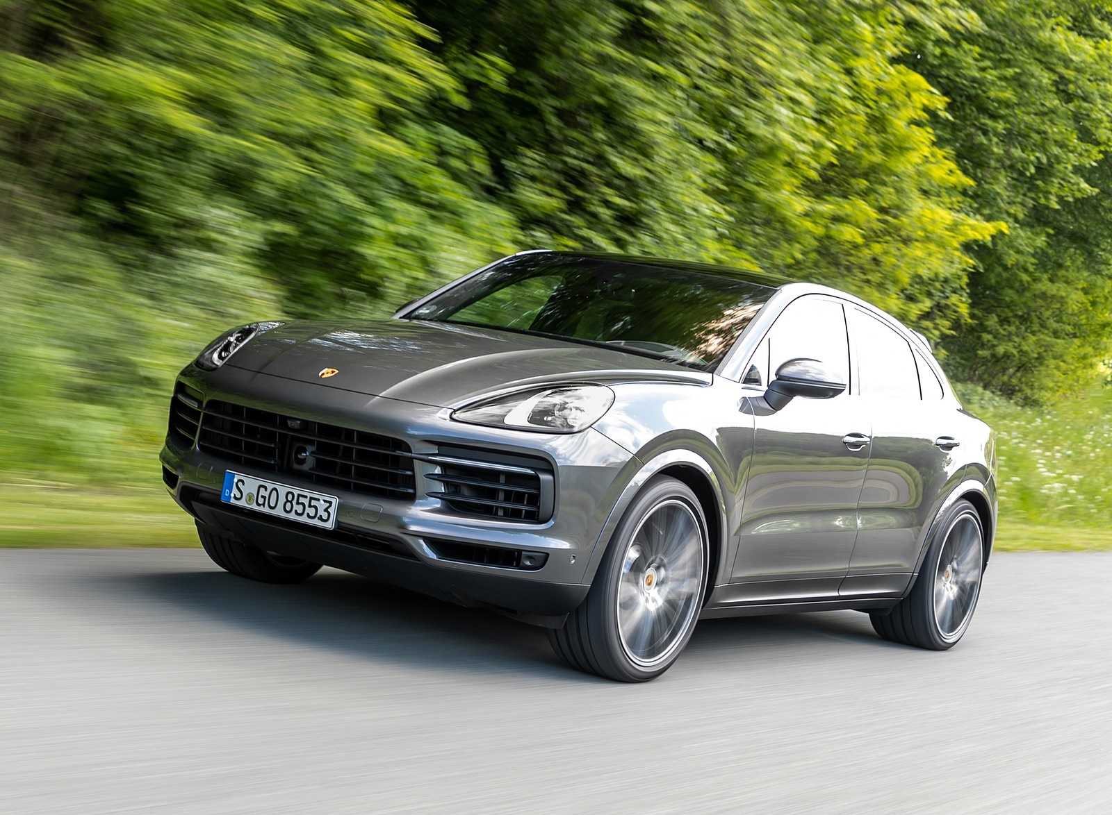 2020 Porsche Cayenne S Coupé (Color: Quarzite Grey Metallic) Front Three-Quarter Wallpapers #2 of 212