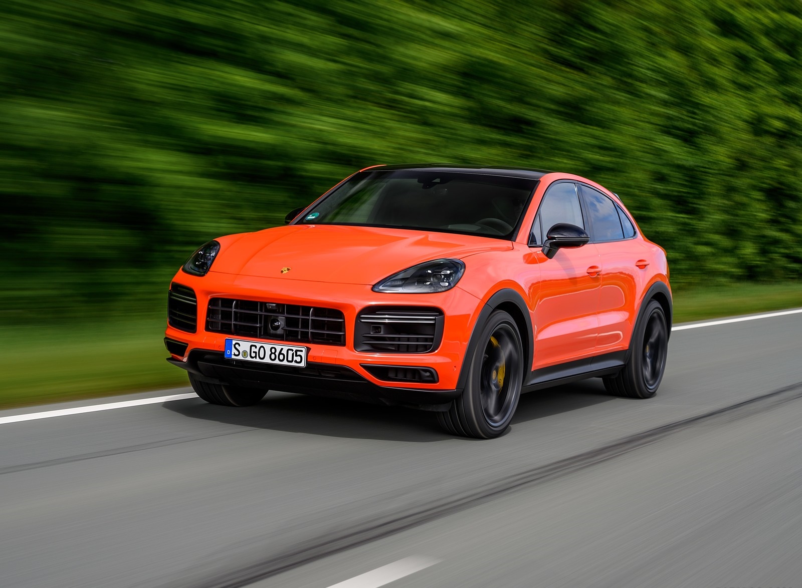 2020 Porsche Cayenne Turbo Coupe (Color: Lava Orange) Front Three-Quarter Wallpapers #1 of 94