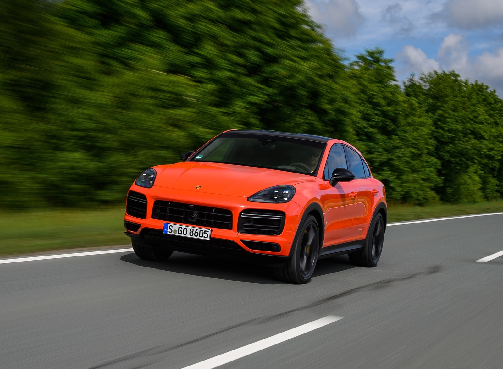 2020 Porsche Cayenne Turbo Coupe (Color: Lava Orange) Front Three-Quarter Wallpapers #12 of 94