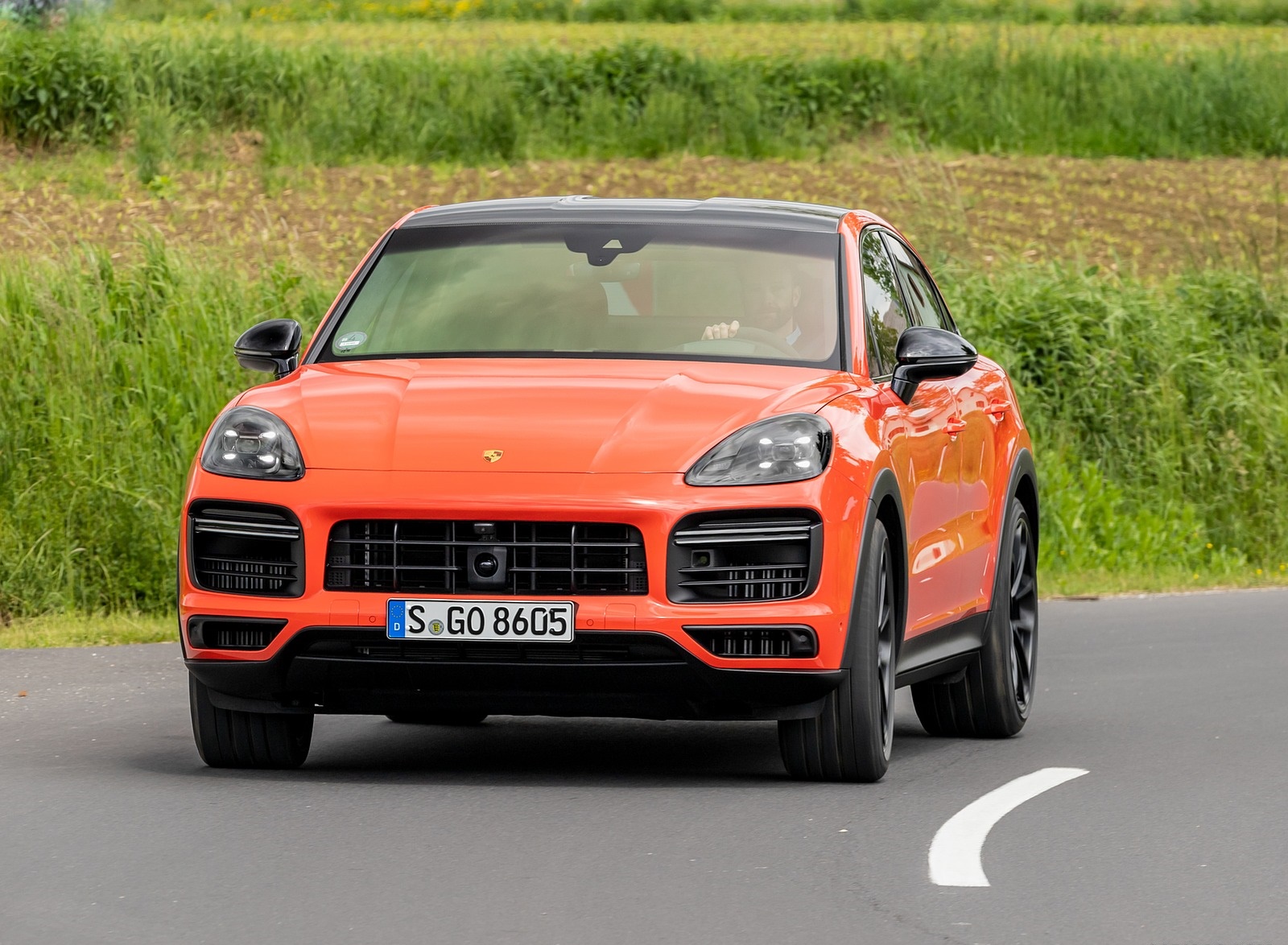 2020 Porsche Cayenne Turbo Coupe (Color: Lava Orange) Front Wallpapers #34 of 94