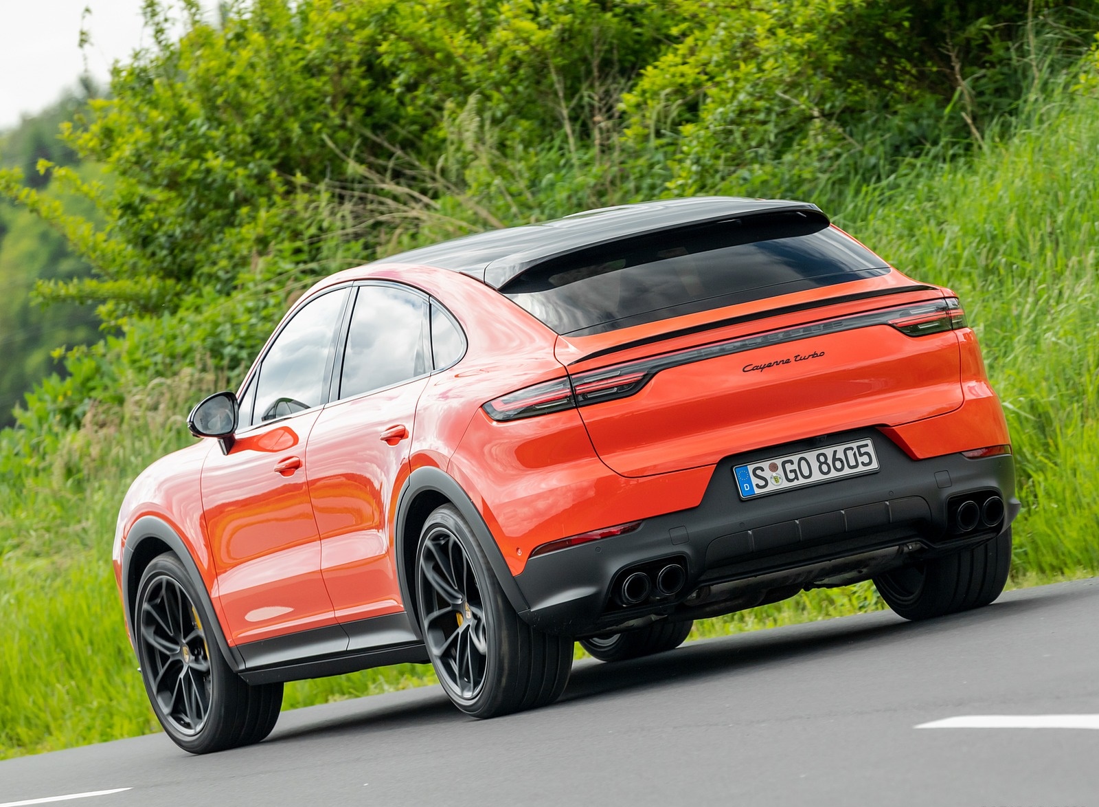 2020 Porsche Cayenne Turbo Coupe (Color: Lava Orange) Rear Three-Quarter Wallpapers #37 of 94