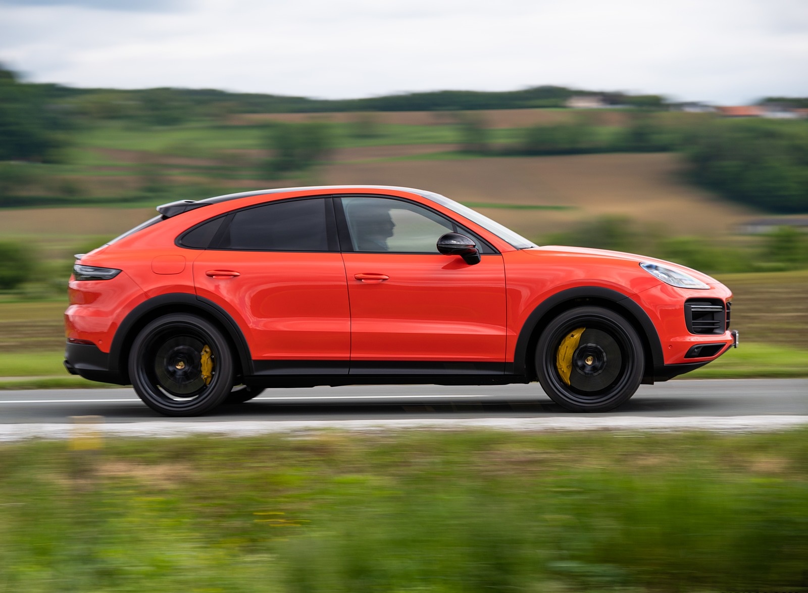 2020 Porsche Cayenne Turbo Coupe (Color: Lava Orange) Side Wallpapers #30 of 94