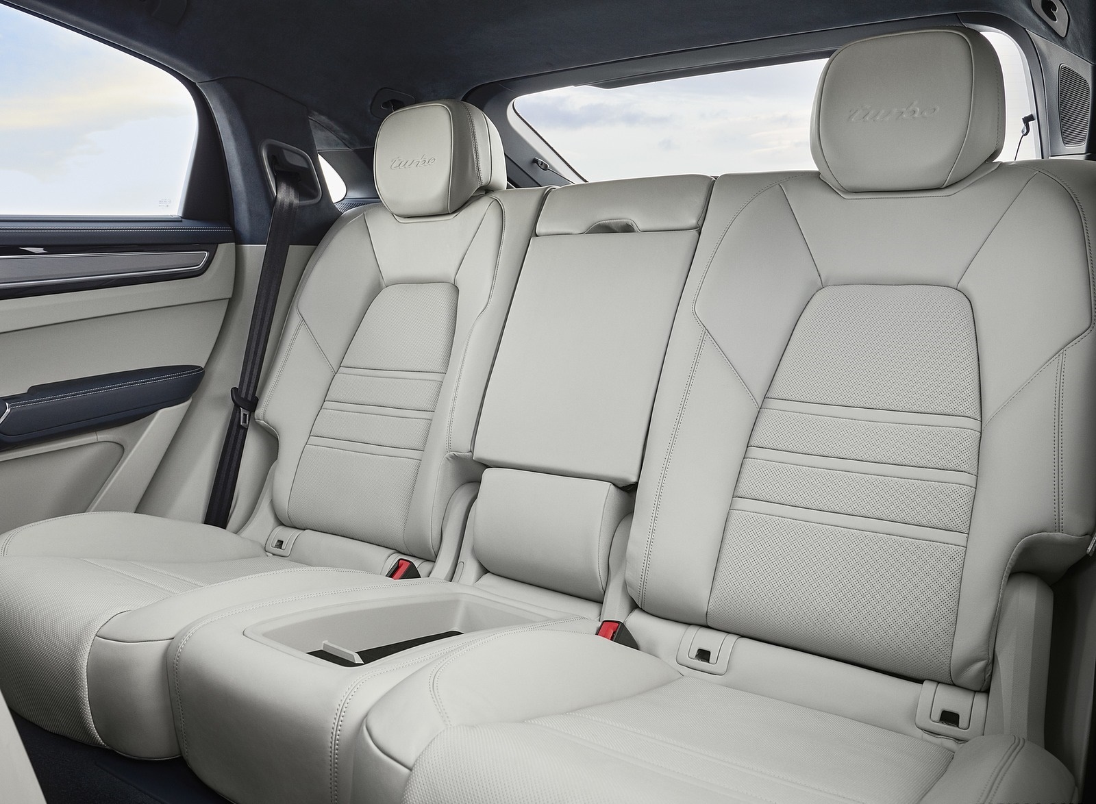 2020 Porsche Cayenne Turbo Coupe Interior Rear Seats Wallpapers #92 of 94