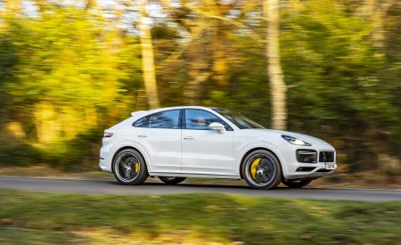 2020 Porsche Cayenne Turbo Coupe (UK-Spec) Side Wallpapers 450x275 (58)