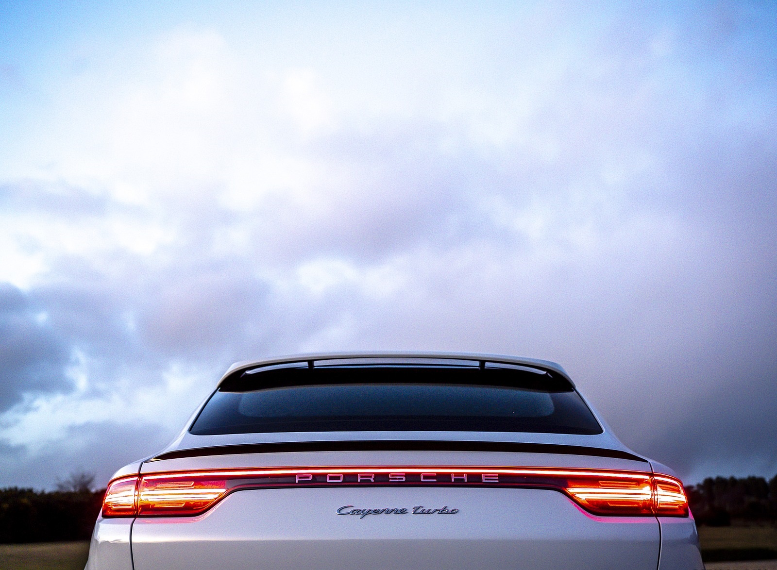 2020 Porsche Cayenne Turbo Coupe (UK-Spec) Tail Light Wallpapers #65 of 94