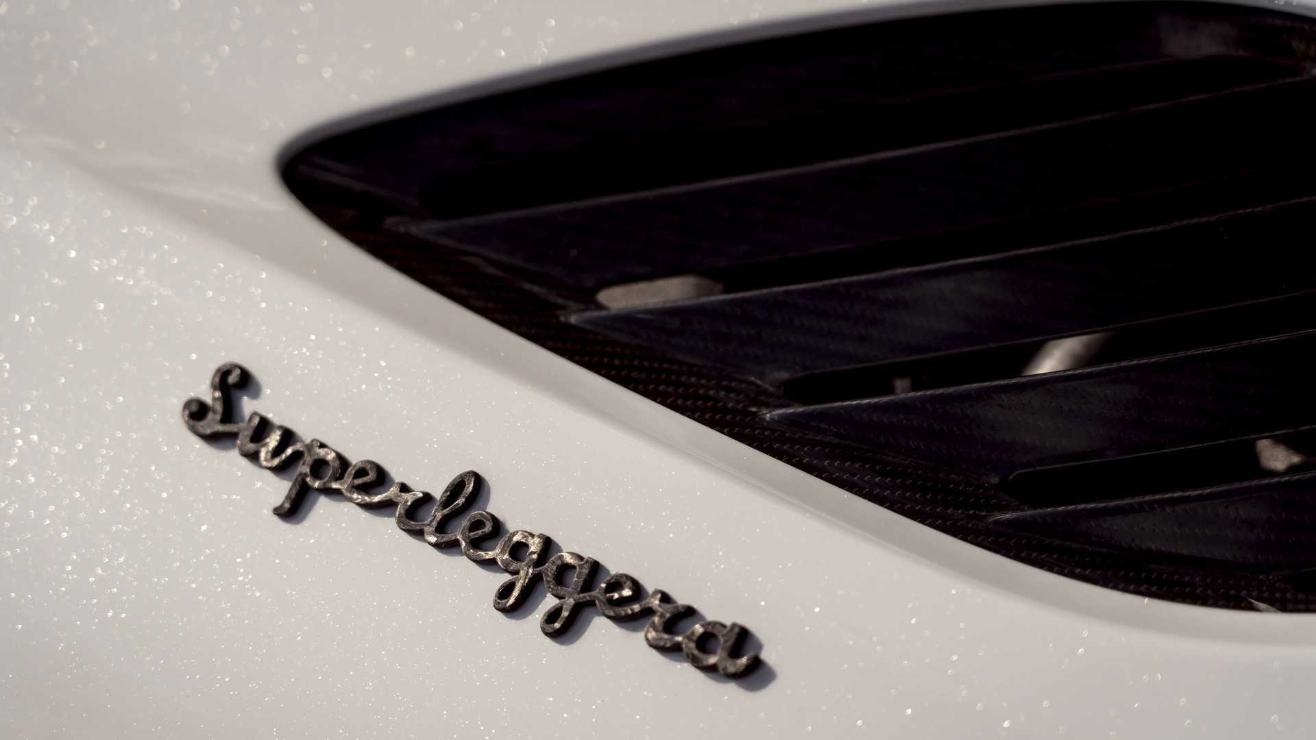 2019 Aston Martin DBS Superleggera Volante Badge Wallpapers (9)