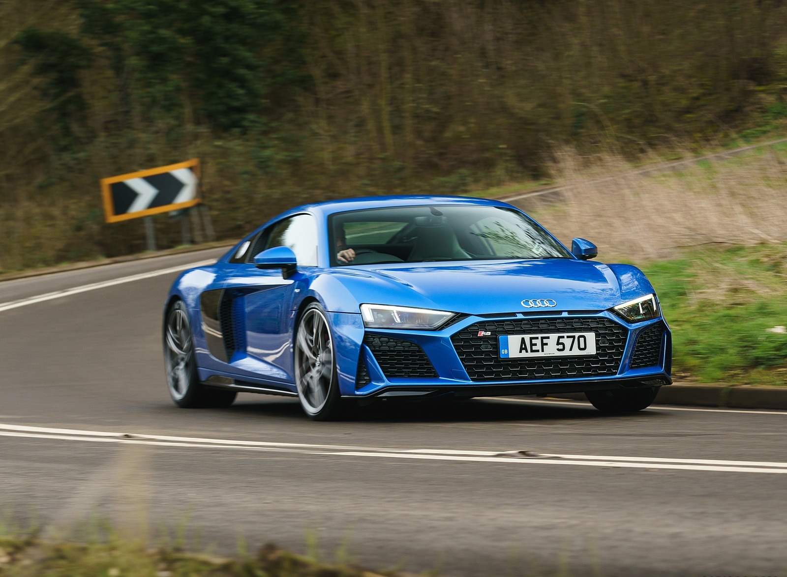 2019 Audi R8 V10 Coupe quattro (UK-Spec) Front Three-Quarter Wallpapers (3)