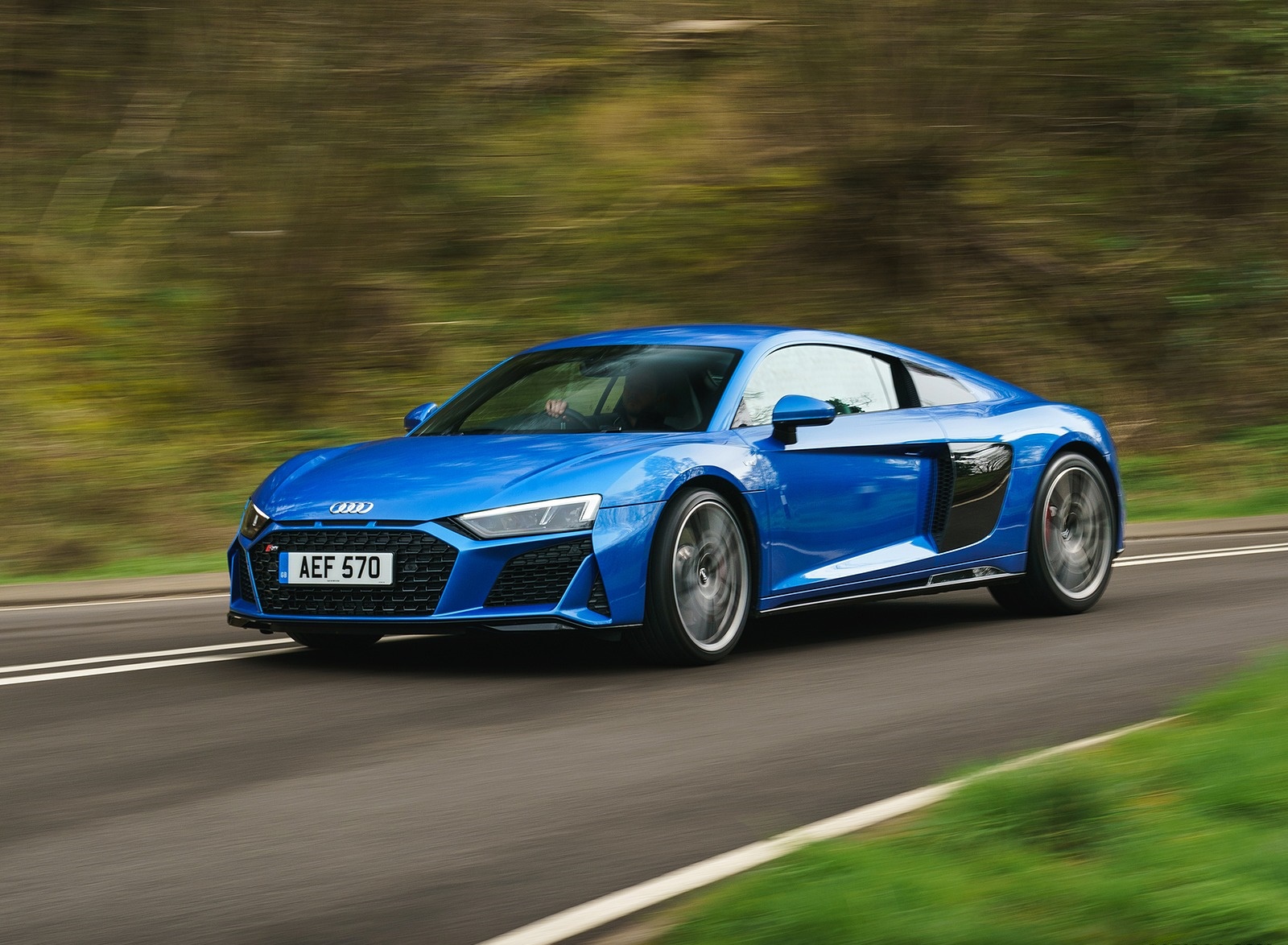 2019 Audi R8 V10 Coupe quattro (UK-Spec) Front Three-Quarter Wallpapers #9 of 199