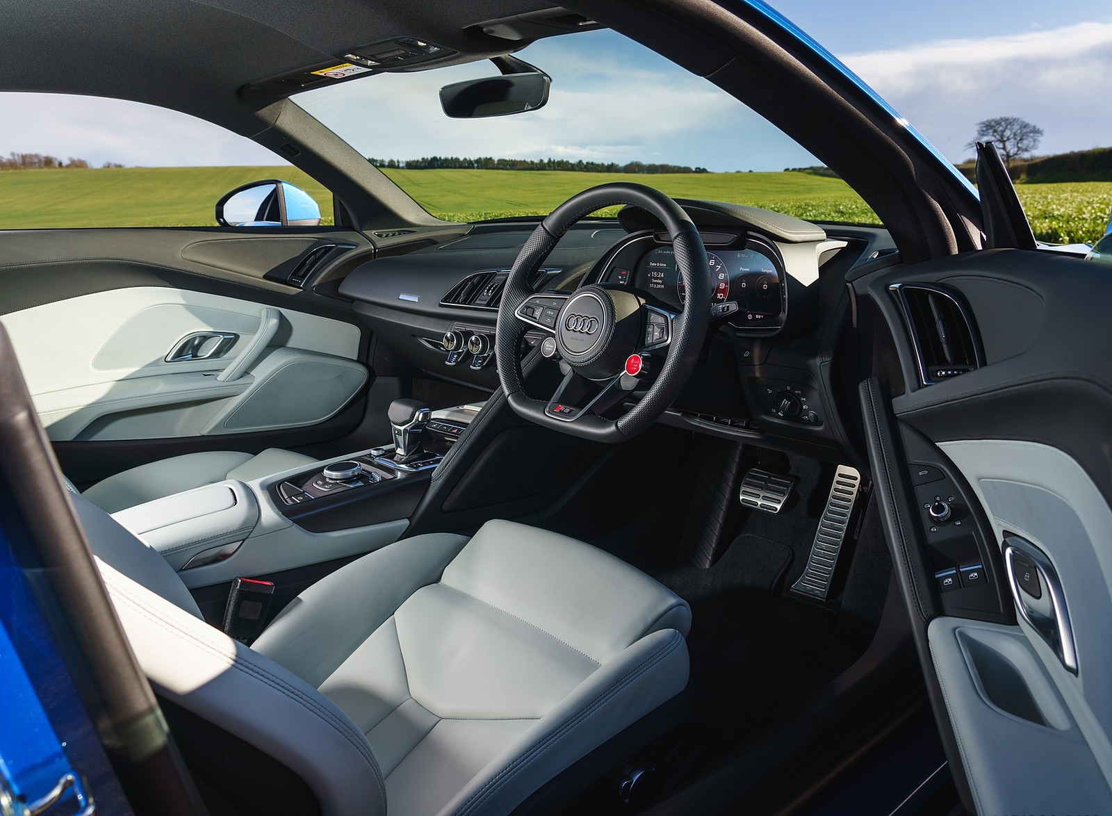 2019 Audi R8 V10 Coupe quattro (UK-Spec) Interior Wallpapers #64 of 199