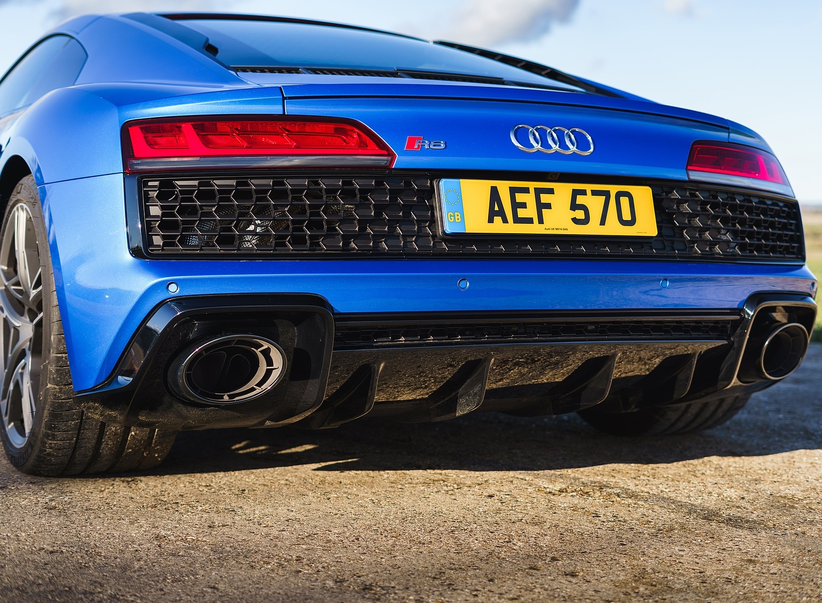 2019 Audi R8 V10 Coupe quattro (UK-Spec) Rear Wallpapers #58 of 199