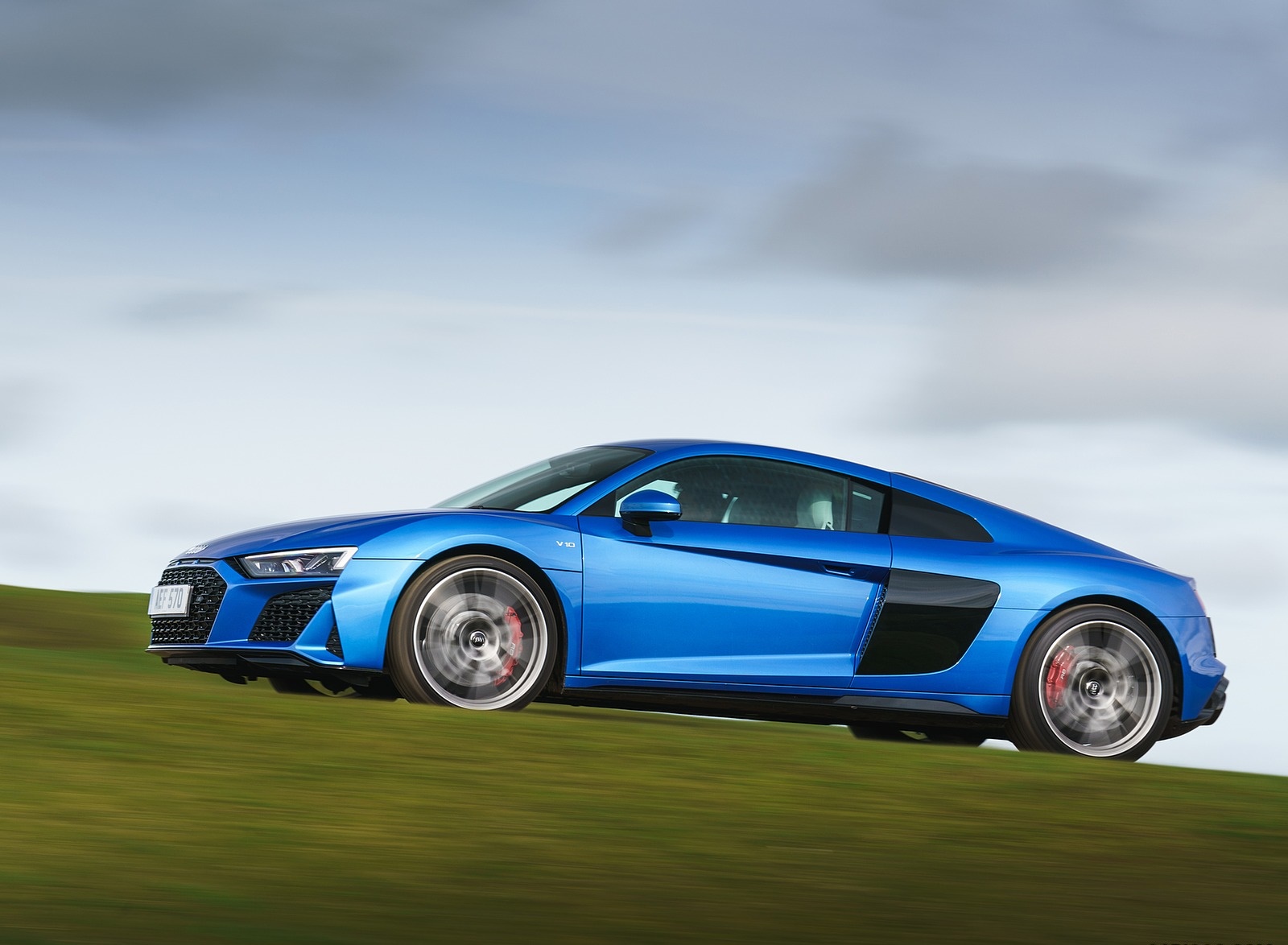 2019 Audi R8 V10 Coupe quattro (UK-Spec) Side Wallpapers #37 of 199