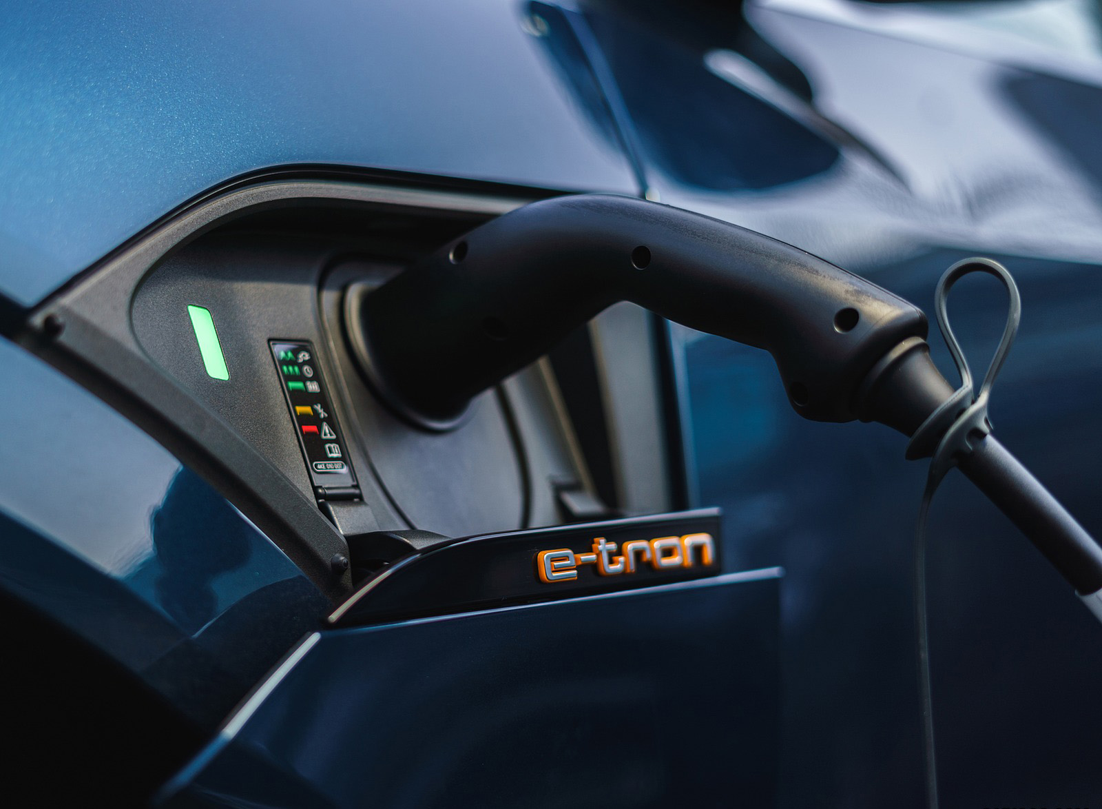 2019 Audi e-tron 55 (UK-Spec) Charging Connector Wallpapers #110 of 156