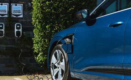 2019 Audi e-tron 55 (UK-Spec) Charging Wallpapers 450x275 (113)