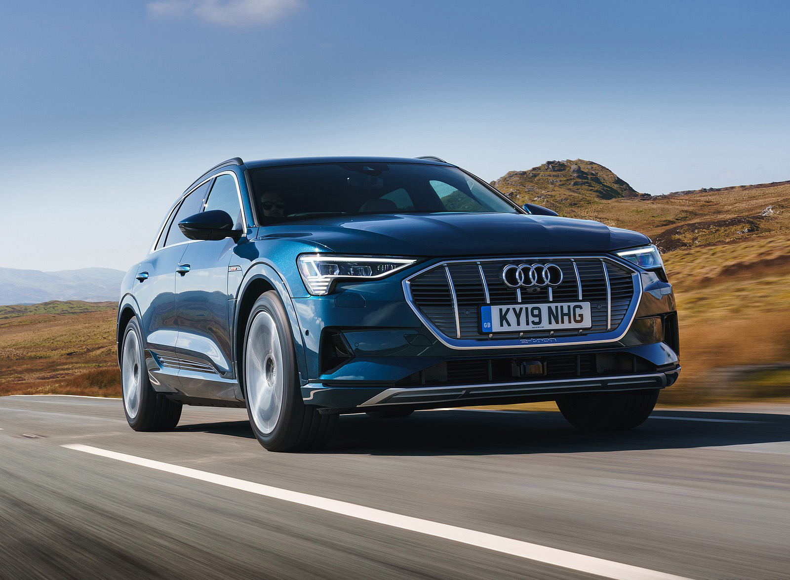 2019 Audi e-tron 55 (UK-Spec) Front Three-Quarter Wallpapers (9)