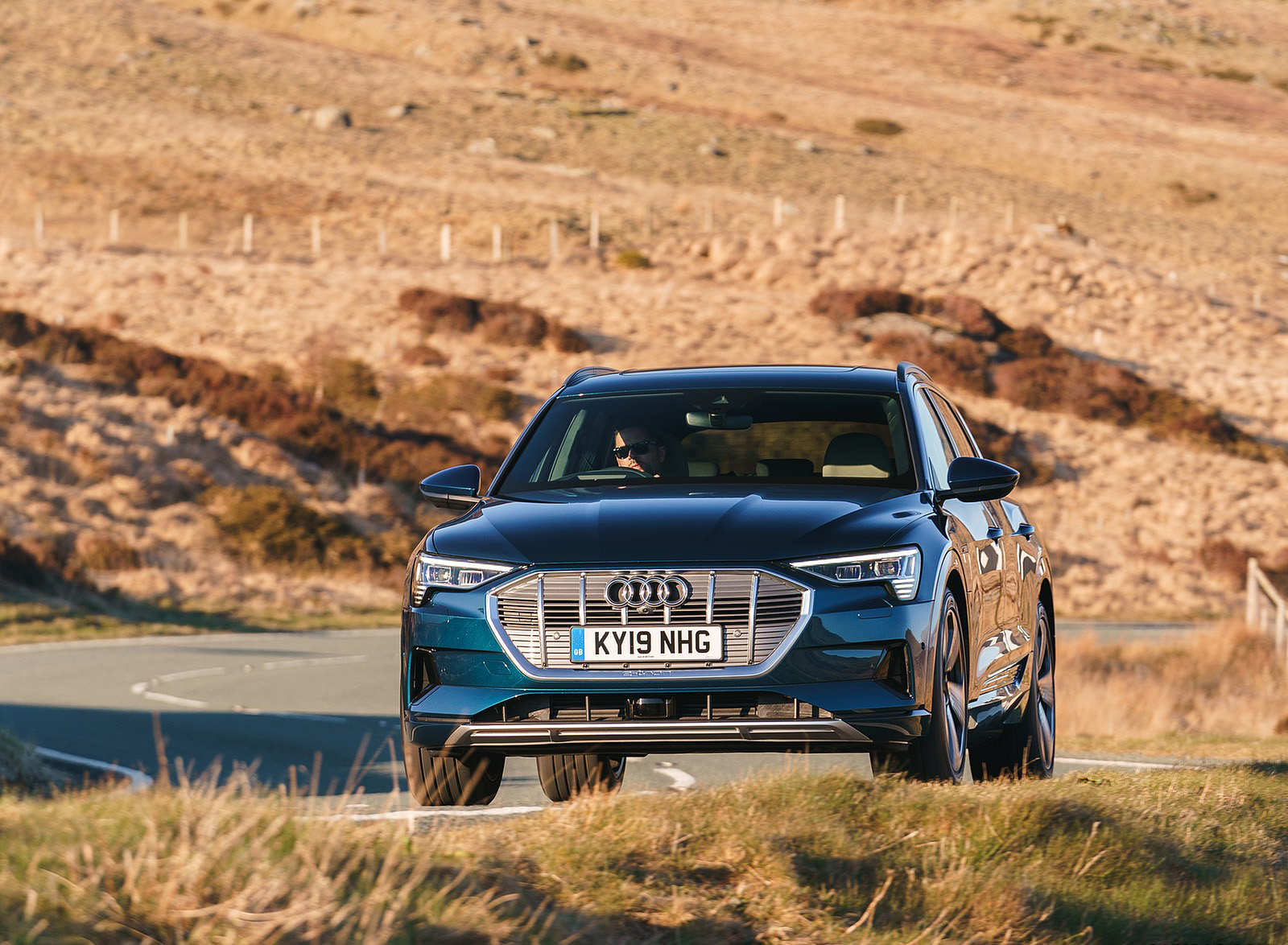 2019 Audi e-tron 55 (UK-Spec) Front Wallpapers #44 of 156