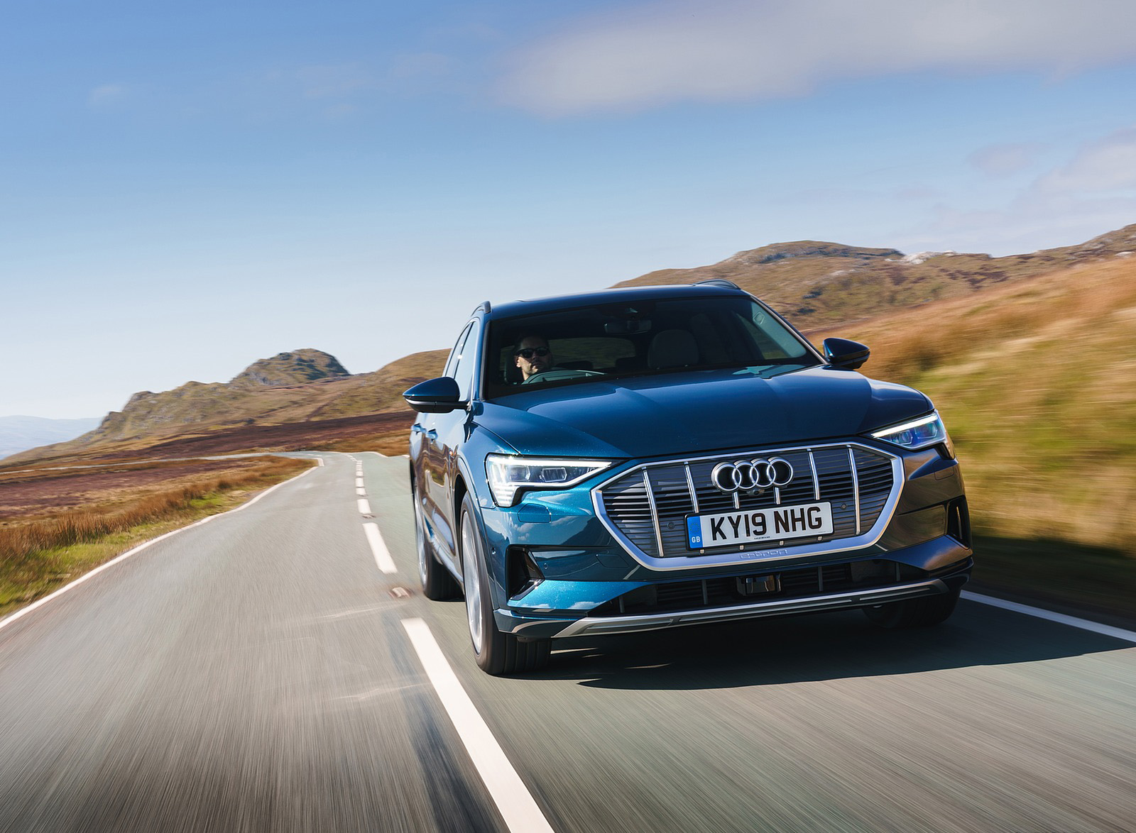 2019 Audi e-tron 55 (UK-Spec) Front Wallpapers  #2 of 156