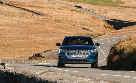 2019 Audi e-tron 55 (UK-Spec) Front Wallpapers 450x275 (34)