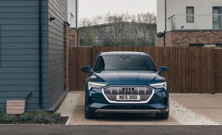 2019 Audi e-tron 55 (UK-Spec) Front Wallpapers 450x275 (91)
