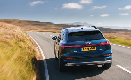 2019 Audi e-tron 55 (UK-Spec) Rear Wallpapers 450x275 (21)