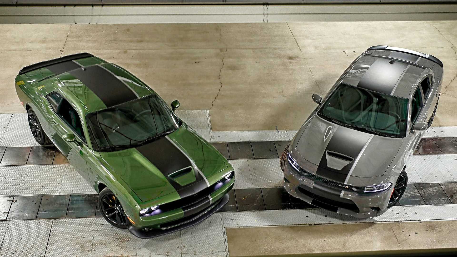 2019 Dodge Challenger RT and 2019 Dodge Charger Stars & Stripes Edition Front Wallpapers #1 of 11