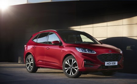 2019 Ford Kuga Front Three-Quarter Wallpapers 450x275 (2)