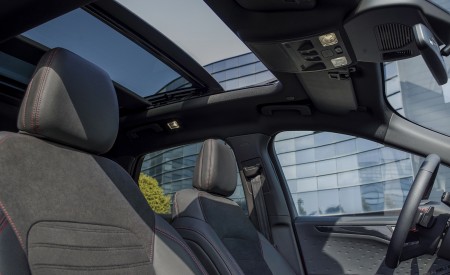 2019 Ford Kuga Panoramic Roof Wallpapers 450x275 (13)