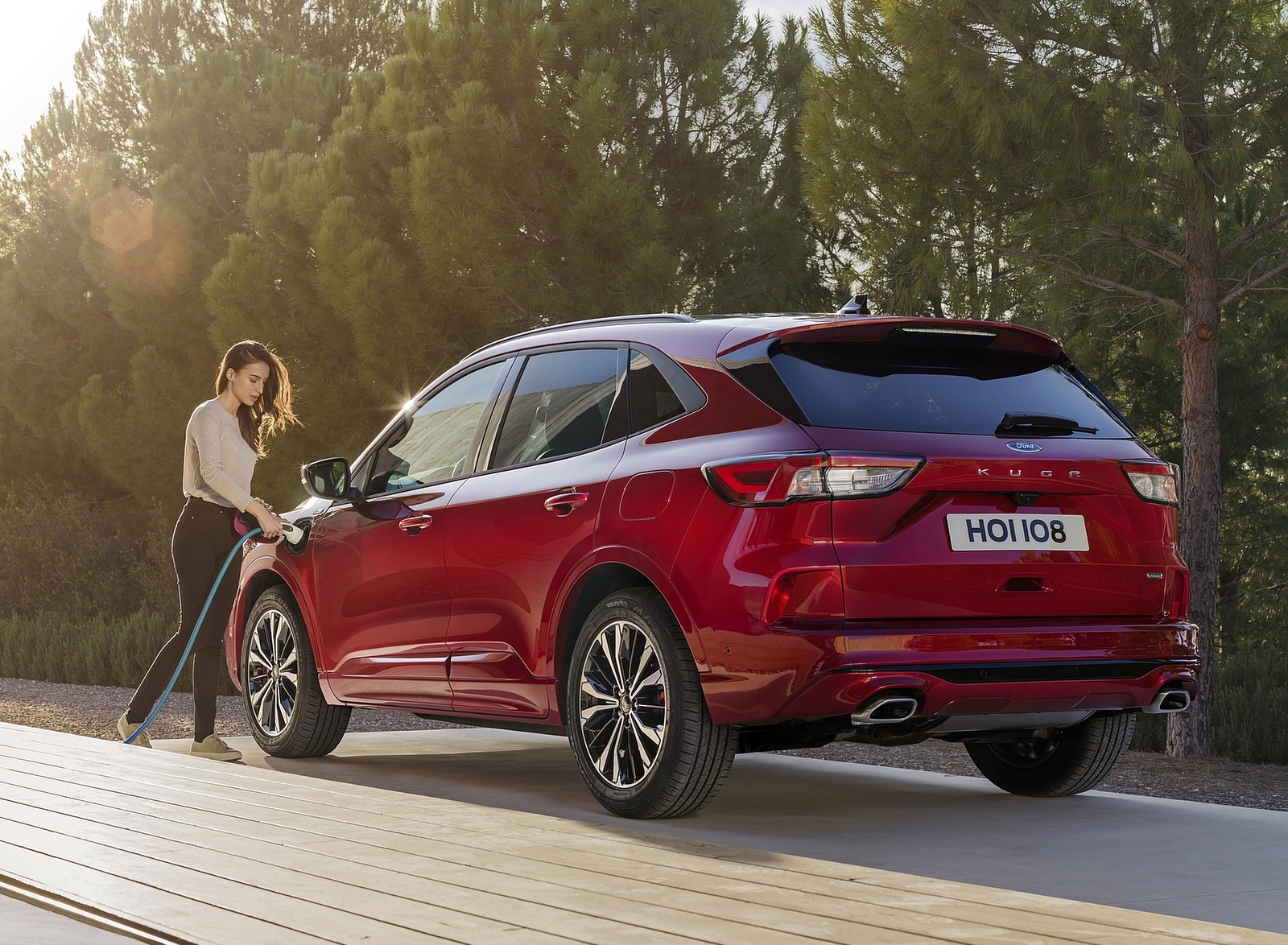 2019 Ford Kuga Plug-In Hybrid Rear Three-Quarter Wallpapers (8)