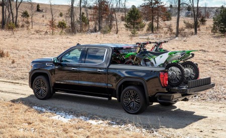 2019 GMC Sierra Denali CarbonPro Edition Rear Three-Quarter Wallpapers 450x275 (7)