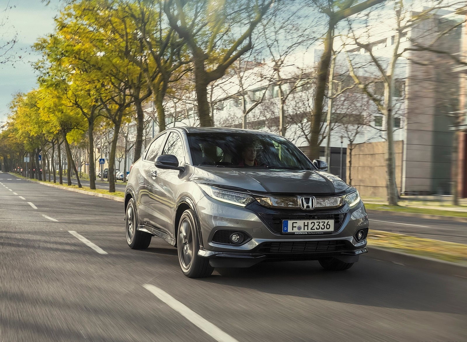 2019 Honda HR-V Front Three-Quarter Wallpapers (4)