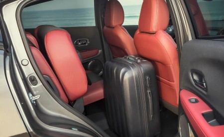 2019 Honda HR-V Interior Rear Seats Wallpapers 450x275 (40)