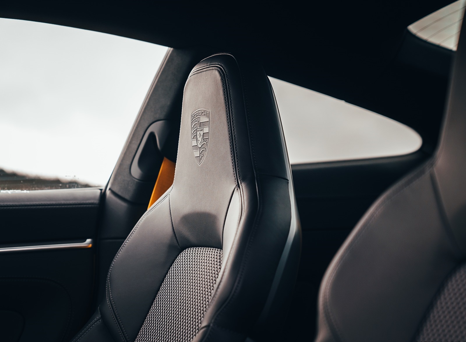 2019 Porsche 911 (992) Carrera 4S (UK-Spec) Interior Seats Wallpapers #28 of 42