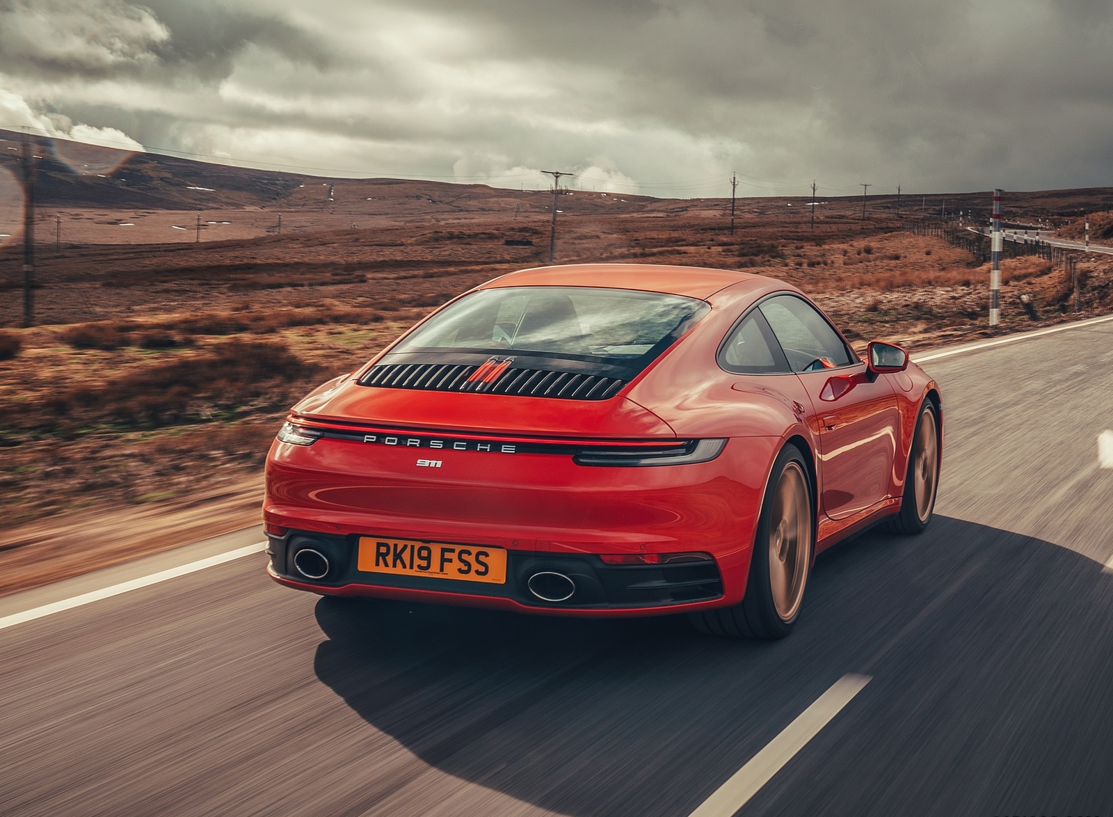 2019 Porsche 911 (992) Carrera S (UK-Spec) Rear Three-Quarter Wallpapers #15 of 35