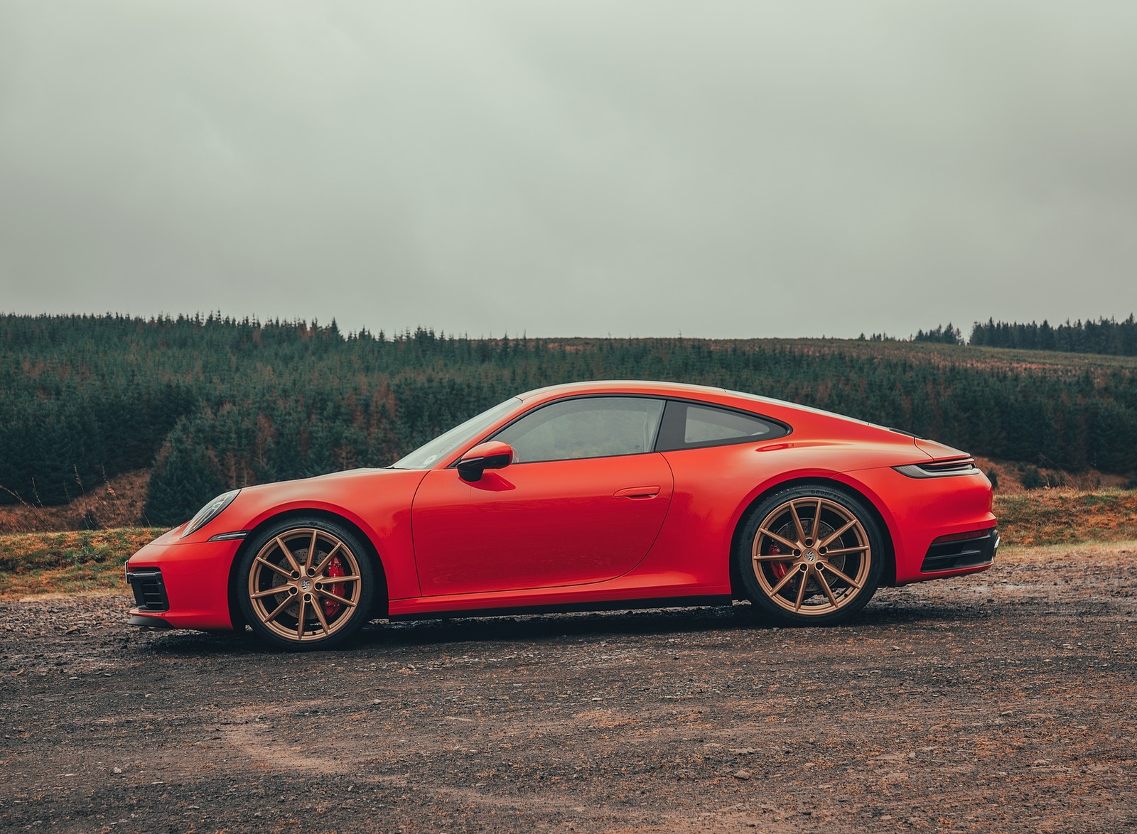 2019 Porsche 911 (992) Carrera S (UK-Spec) Side Wallpapers #21 of 35