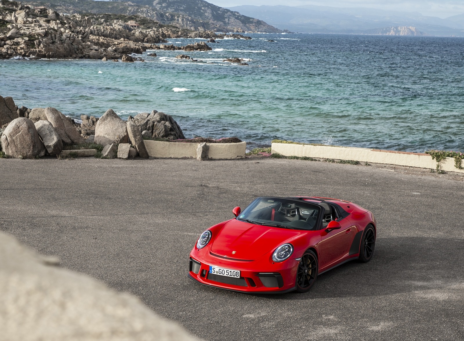 2019 Porsche 911 Speedster (Color: Guards Red) Front Three-Quarter Wallpapers #10 of 84