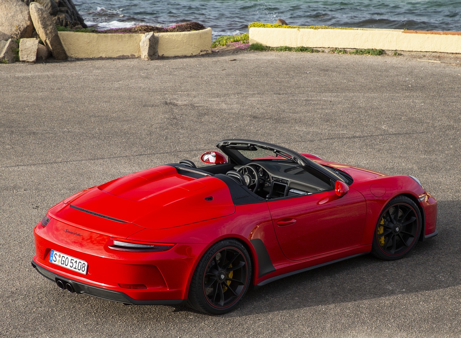 2019 Porsche 911 Speedster (Color: Guards Red) Rear Three-Quarter Wallpapers #21 of 84