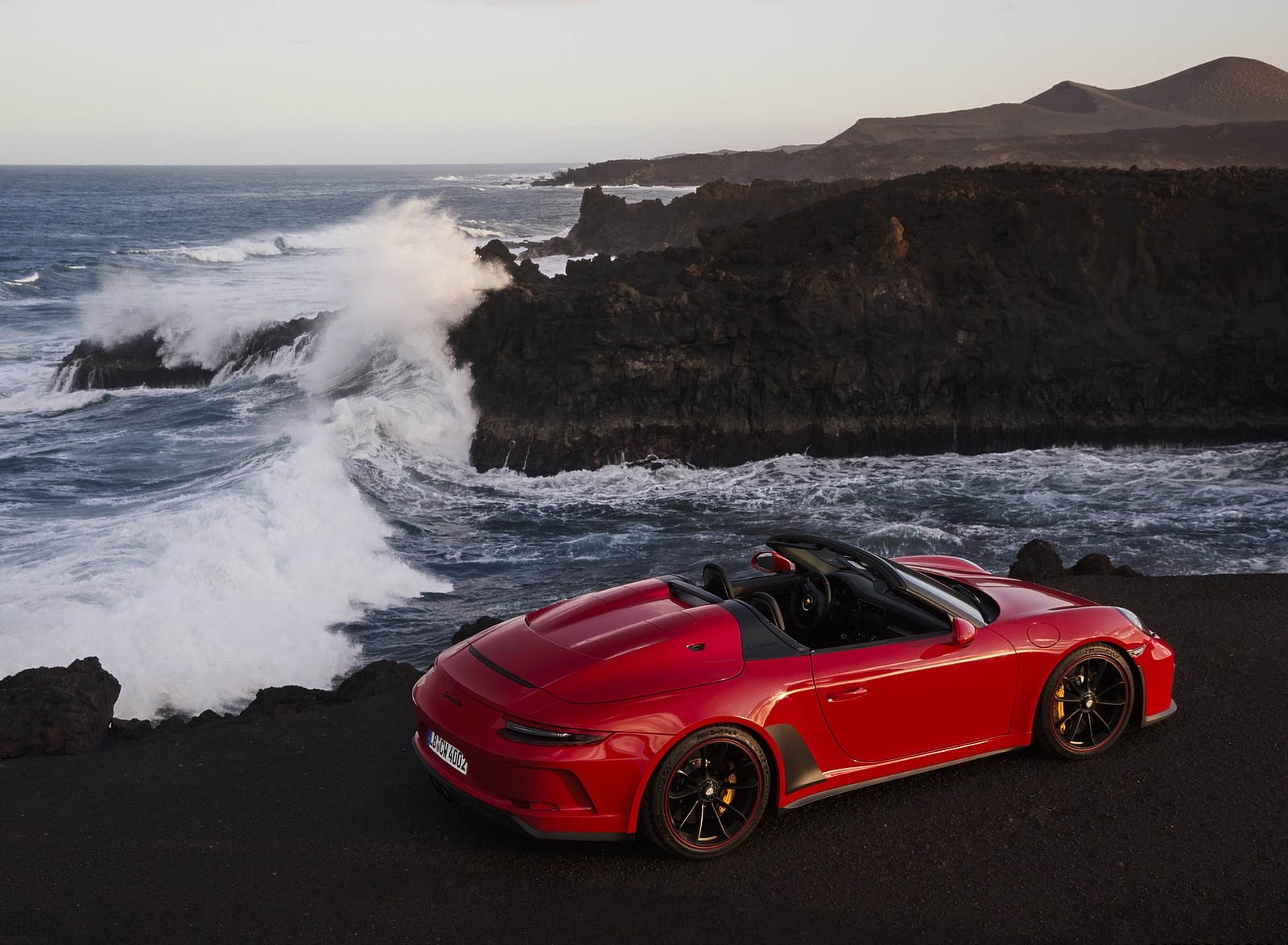 2019 Porsche 911 Speedster (Color: Guards Red) Rear Three-Quarter Wallpapers #22 of 84